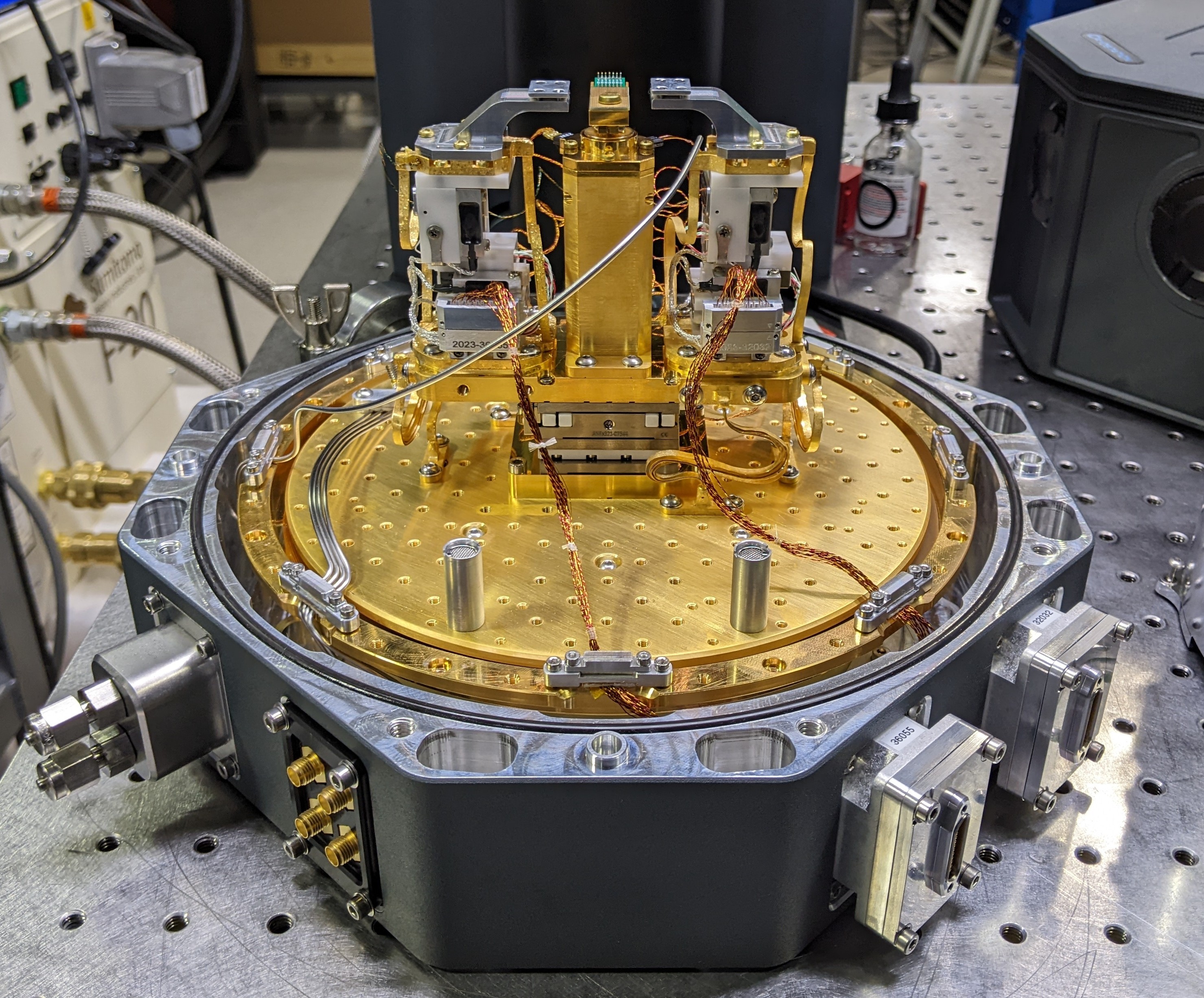 Probe Stations (RF or Fiber)